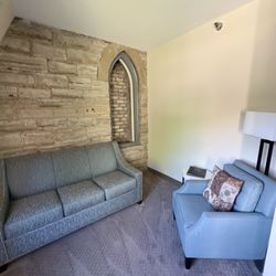 The Inn At Shattuck-St. Mary's - Hotel room sitting area
