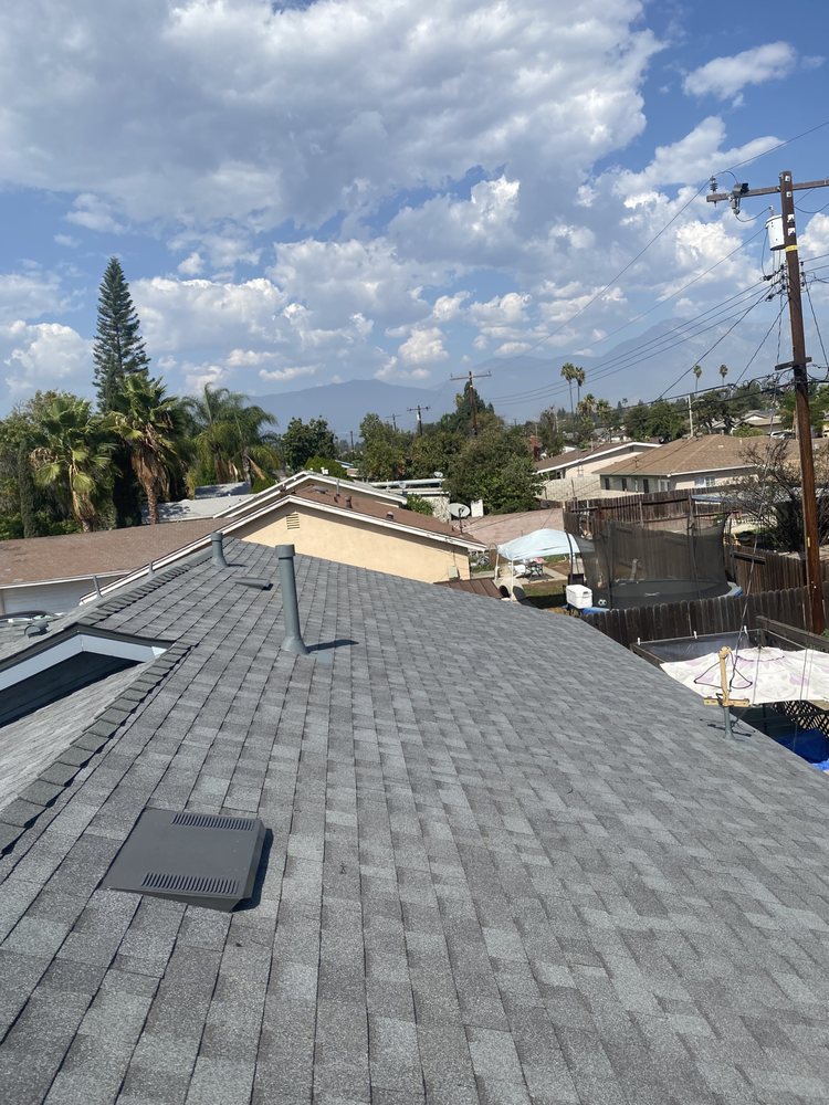 Slide of Ardon Roofing