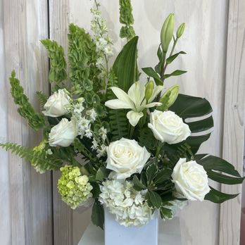 Chita's Floral Designs - Florists Near Me - Downey, California