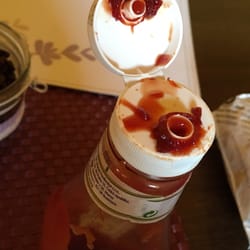 Café Lavande - Disgusting ketchup bottle