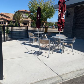 Smoothie King - Outside area - Juice Bars & Smoothies Near Me - Cincinnati, Ohio