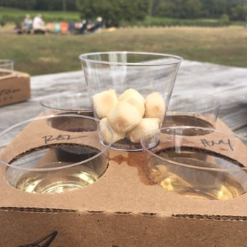 Arrington Vineyards - Wine Tasting Room Near Me - Arrington, Tennessee
