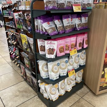 Raley's - End cap of register - Grocery Near Me - West Sacramento, California