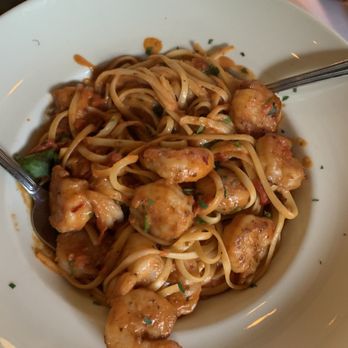 Maggiano's - Shrimp Fra Diavolo - Italian Near Me - Cincinnati, Ohio Maggiano's - Shrimp Fra Diavolo - Italian Near Me - Cincinnati, Ohio
