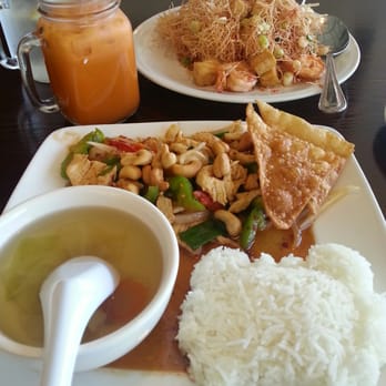 Thai T - Cashew Chicken lunch AND Mee Krob! - Thai Near Me - Rancho Cucamonga, California Thai T - Cashew Chicken lunch AND Mee Krob! - Thai Near Me - Rancho Cucamonga, California