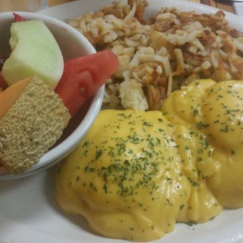 The Kettle - There eggs benedict - Breakfast & Brunch Near Me - Enumclaw, Washington