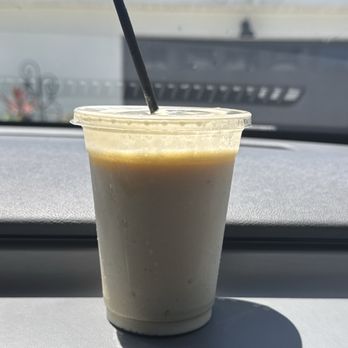 Rockies Cafe - Maui Pineapple smoothie with passion fruit, mango, and whey protein powder - Coffee & Tea Near Me - Melbourne Beach, Florida