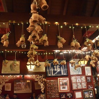 Dan Tana's - Interior - Italian Near Me - West Hollywood, California Dan Tana's - Interior - Italian Near Me - West Hollywood, California