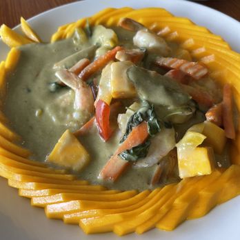 Pikul Thai Bistro - Mango Shrimp Curry - Thai Near Me - Fairfield, California Pikul Thai Bistro - Mango Shrimp Curry - Thai Near Me - Fairfield, California
