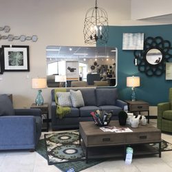 La-Z-Boy Home Furnishings & Décor