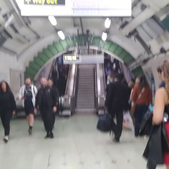 Paddington London - Tunnel - Train Stations Near Me - London, XGL Paddington London - Tunnel - Train Stations Near Me - London, XGL