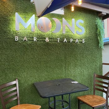 Moons Bar & Tapas - Signage - Wine Bars Near Me - Lajas, Puerto Rico