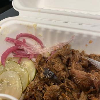 Blackwood BBQ - Piece of plastic in my pulled pork - Barbeque Near Me - Chicago, Illinois