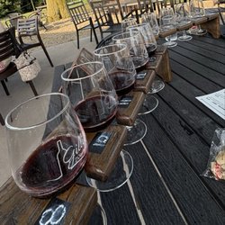 Gillig Winery - Red flight & White flight