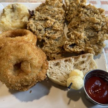 Camp Verde General Store and Restaurant - Chicken fried steak - Delis Near Me - Center Point, Texas
