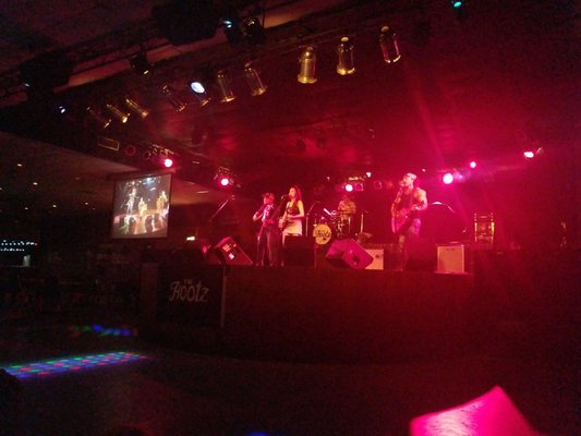 Beer Barrel Saloon by null