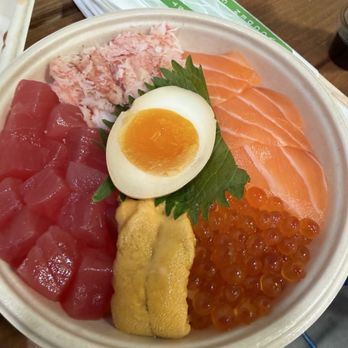Ocean Taste - 5 seasons don - Poke Near Me - Honolulu, Hawaii