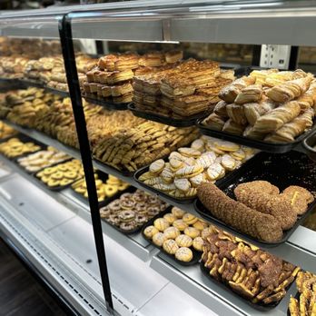 TeaPot Bakery & Cafe - Bakeries Near Me - Glendale, California TeaPot Bakery & Cafe - Bakeries Near Me - Glendale, California