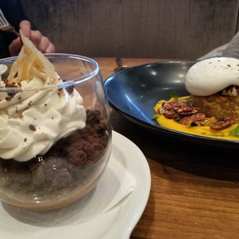 Chez Lionel - Cafes Near Me - Boucherville, Quebec