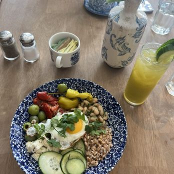 {petite} maman - Elisa's breakfast bowl - Bakeries Near Me - Miami, Florida {petite} maman - Elisa's breakfast bowl - Bakeries Near Me - Miami, Florida