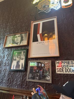 Howard's Bar by null