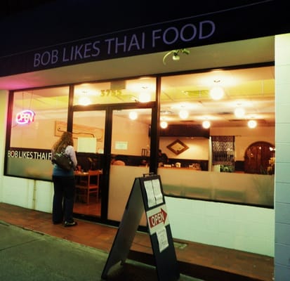 Bob Likes Thai Food. by null