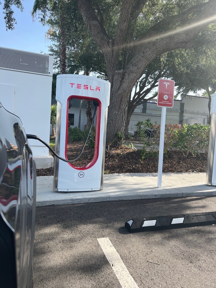 TESLA SUPERCHARGER PALM PARKWAY Updated September 2024 8594 Palm
