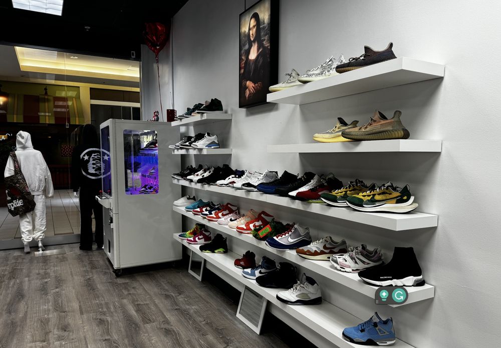 SHOWCASE 354 Greece Ridge Center Dr, Greece, New York Shoe Stores