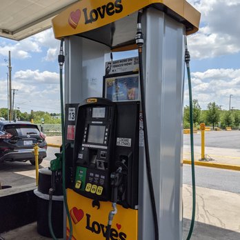 Love's Travel Stop - Love's Travel Stop, Hamburg - Gas Stations Near Me - Hamburg, Pennsylvania