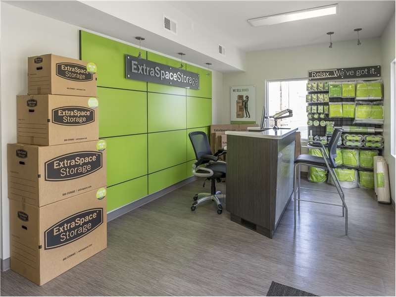 EXTRA SPACE STORAGE Updated September 2024 16 Photos 120 Northpoint Dr, Lexington, South