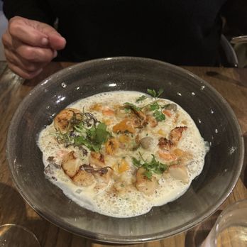 L'Insoumise - Scallops! - French Near Me - Paris, 75