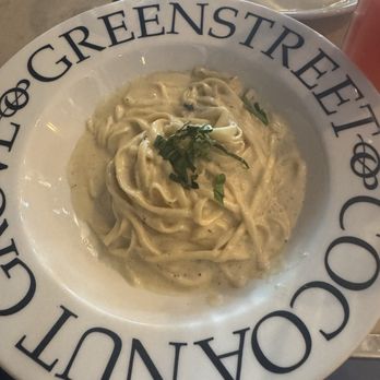 Greenstreet Cafe - Chicken Alfredo Linguini - Breakfast & Brunch Near Me - Miami, Florida Greenstreet Cafe - Chicken Alfredo Linguini - Breakfast & Brunch Near Me - Miami, Florida
