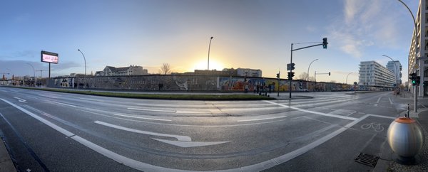 Moxy Berlin Ostbahnhof by null