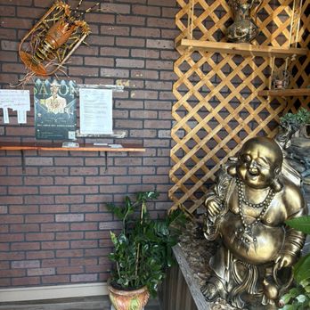Tsingtao House - Inside - Szechuan Near Me - Rochester, New York Tsingtao House - Inside - Szechuan Near Me - Rochester, New York