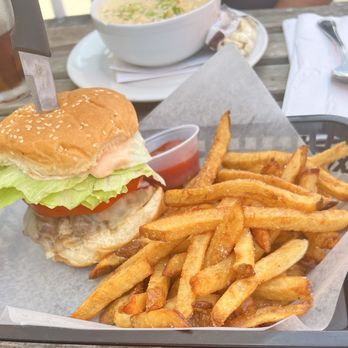 Governor's Tavern - Burger & fries - American Near Me - Hudson, New York