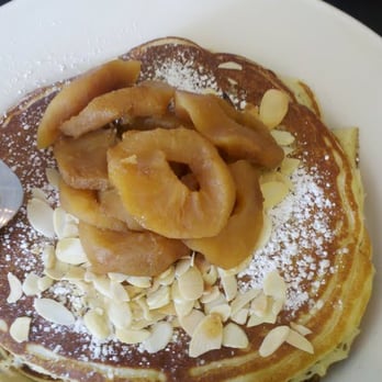 Bea Bea's - Apple Cobbler pancakes - Coffee & Tea Near Me - Burbank, California