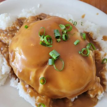 Moke’s Bread And Breakfast - Loco moco - Breakfast & Brunch Near Me - Honolulu, Hawaii