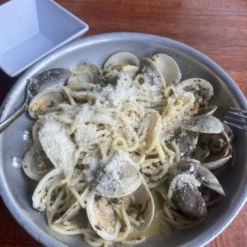 Carmelina's - Spaghetti with Little Neck Clams - Italian Near Me - Boston, Massachusetts Carmelina's - Spaghetti with Little Neck Clams - Italian Near Me - Boston, Massachusetts