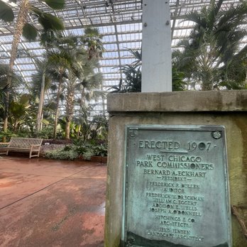 Garfield Park Conservatory - Parks Near Me - Chicago, Illinois