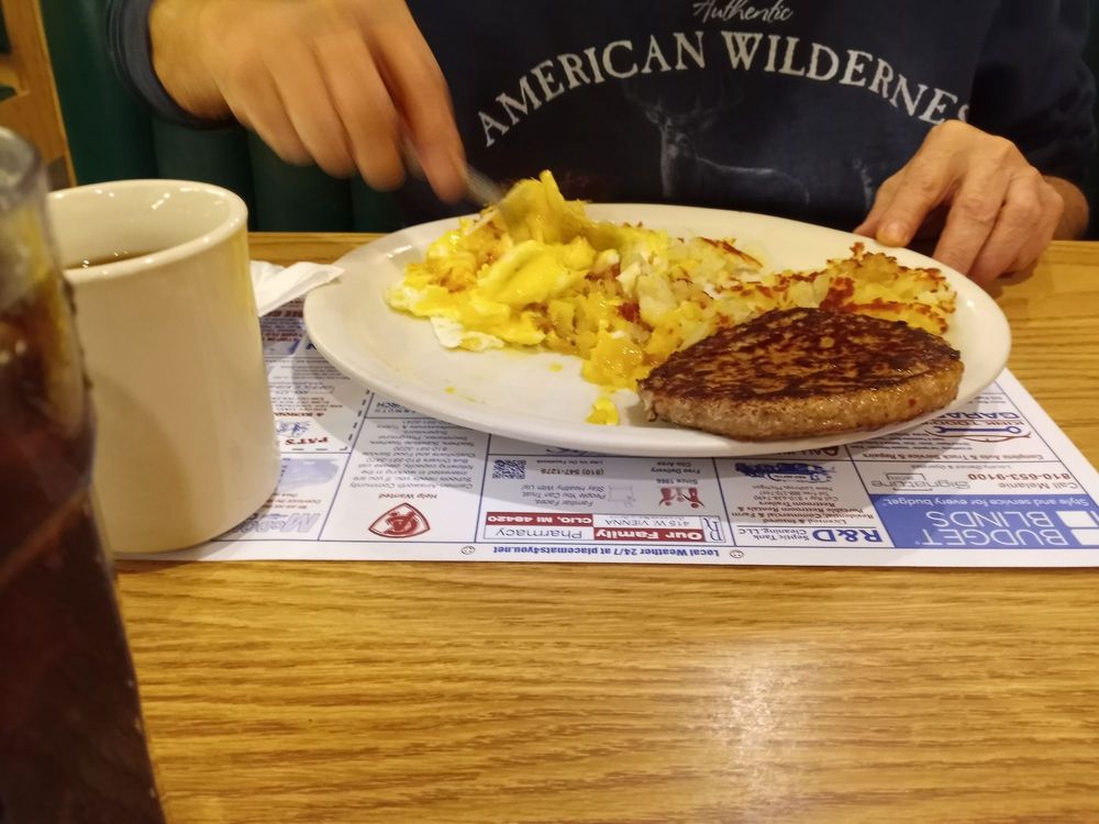 JOHN’S CONEY ISLAND Updated October 2024 14 Photos & 14 Reviews 5275 Corunna Rd, Flint