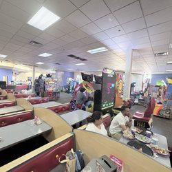 Chuck E. Cheese