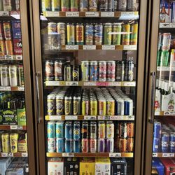 Rodeo Plaza Liquors - Fantastic local beer selection