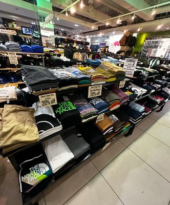 Boarders (skateshop) by null