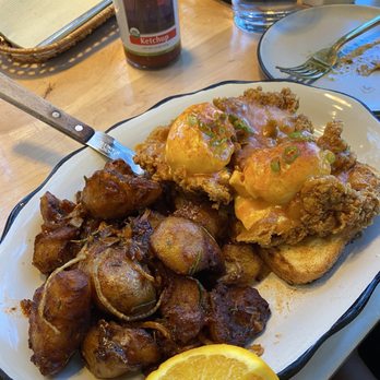 Sen Thai Noodles & Hot Pot - Fried chicken and eggs Benedict with potatoes - Hot Pot Near Me - Bend, Oregon Sen Thai Noodles & Hot Pot - Fried chicken and eggs Benedict with potatoes - Hot Pot Near Me - Bend, Oregon