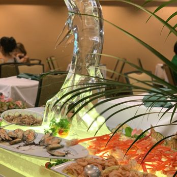 Hale Koa Hotel - Ice Sculpture w/ assorted seafood on ice. - Hotels Near Me - Honolulu, Hawaii Hale Koa Hotel - Ice Sculpture w/ assorted seafood on ice. - Hotels Near Me - Honolulu, Hawaii
