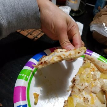 Round Table Pizza - smh. I ordered pan crust - Pizza Near Me - Oakley, California