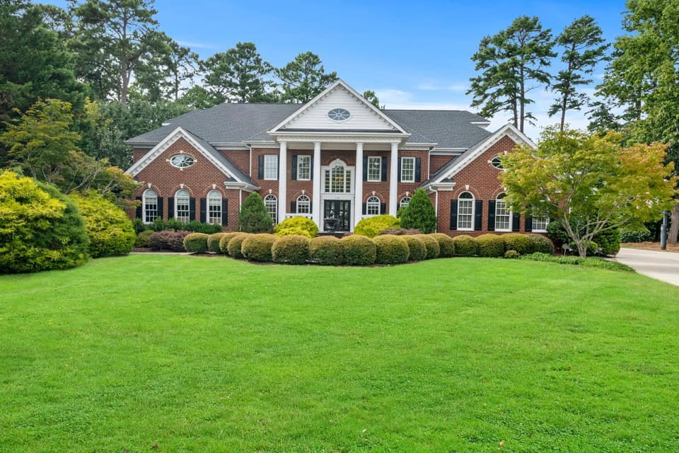 KAREN COE REALTY GROUP Contact Agent 1483 Beaver Creek Commons Dr