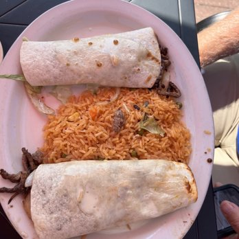 Los Amigos - Cardinal burritos - Mexican Near Me - Newton, Iowa