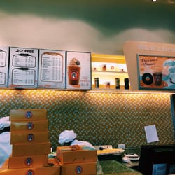 J.CO Donuts & Coffee