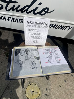 De La Playa Records & Leisure by null